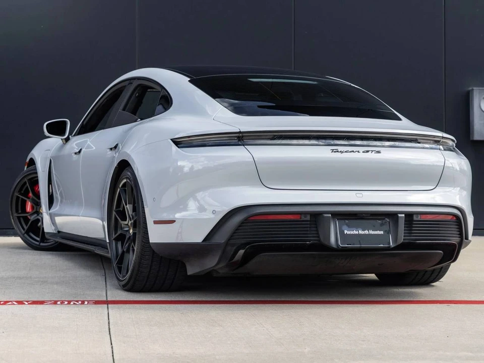 2024 Porsche Taycan GTS - Image 3 of 5