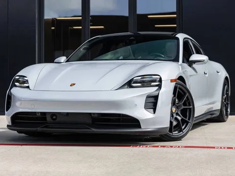 2024 Porsche Taycan GTS