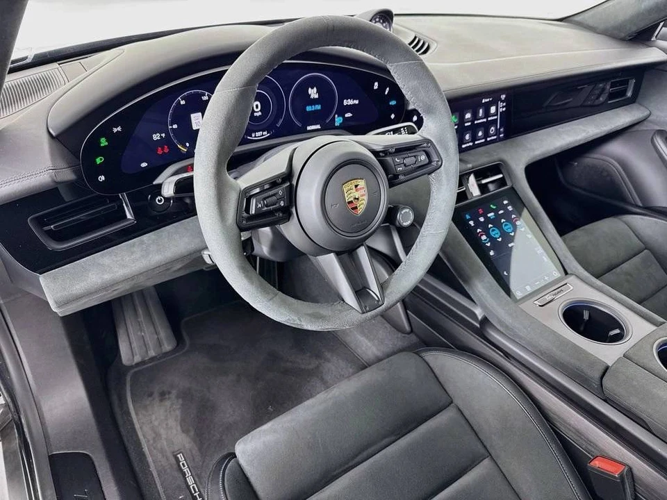 2024 Porsche Taycan GTS - Image 4 of 5
