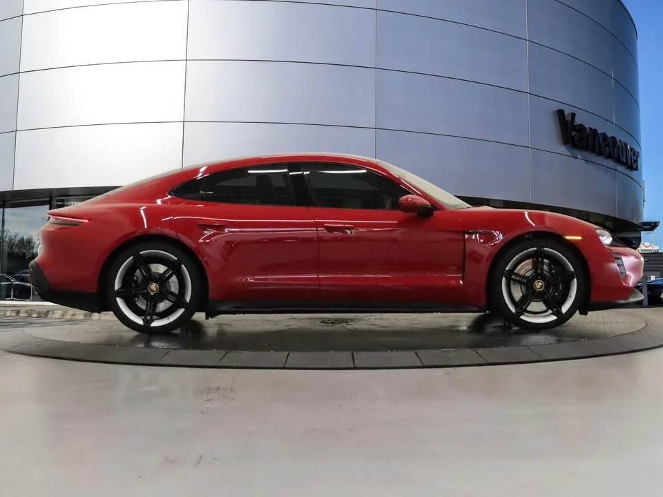 2024 Porsche Taycan GTS - Image 18 of 20