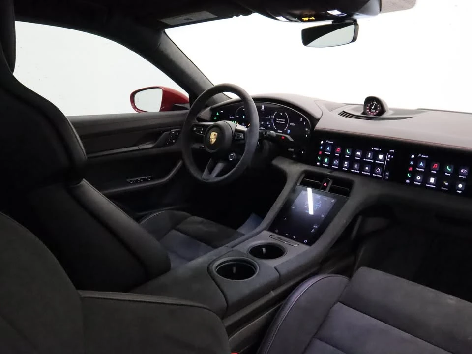 2024 Porsche Taycan GTS - Image 15 of 20
