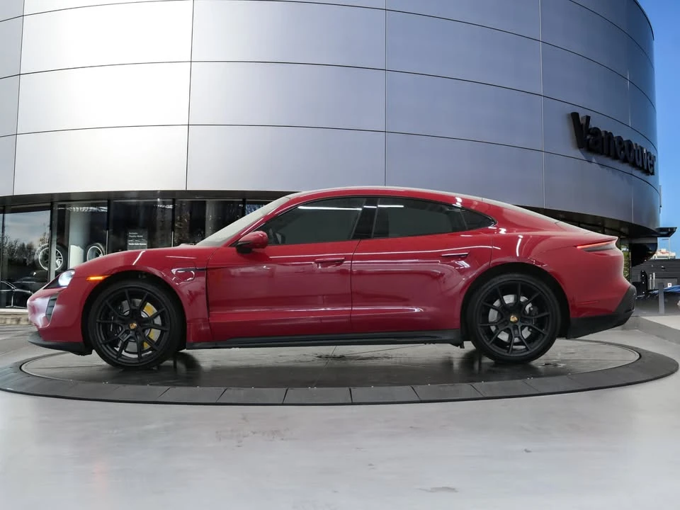 2024 Porsche Taycan GTS - Image 15 of 20