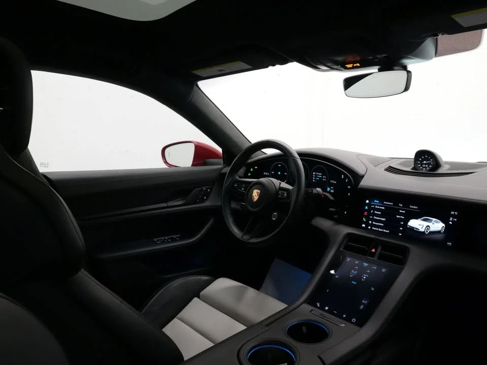 2024 Porsche Taycan GTS - Image 18 of 20