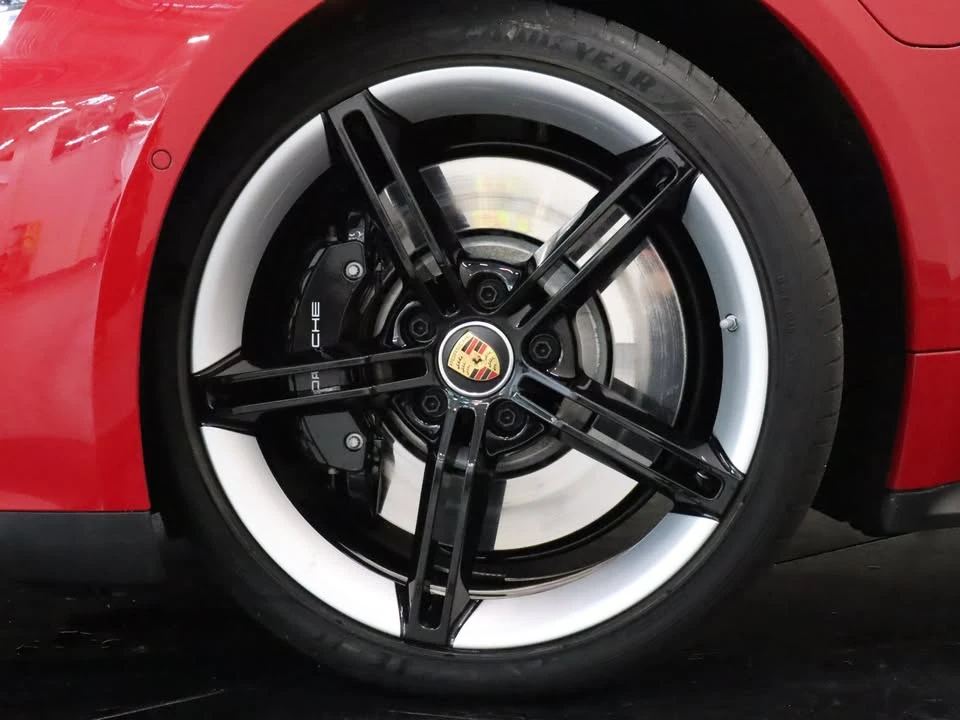 2024 Porsche Taycan GTS - Image 9 of 20