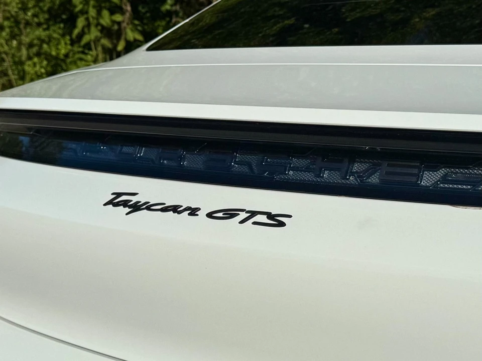 2024 Porsche Taycan GTS - Image 19 of 21