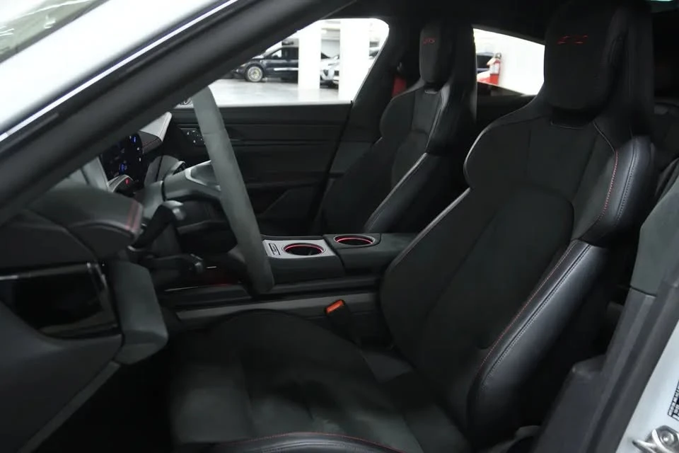 2024 Porsche Taycan GTS - Image 4 of 5