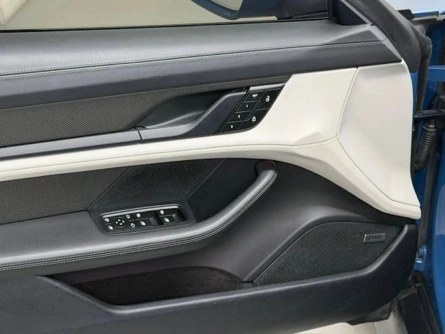 2024 Porsche Taycan GTS - Image 16 of 31