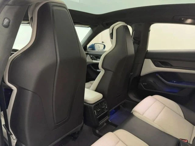 2024 Porsche Taycan GTS - Image 25 of 31