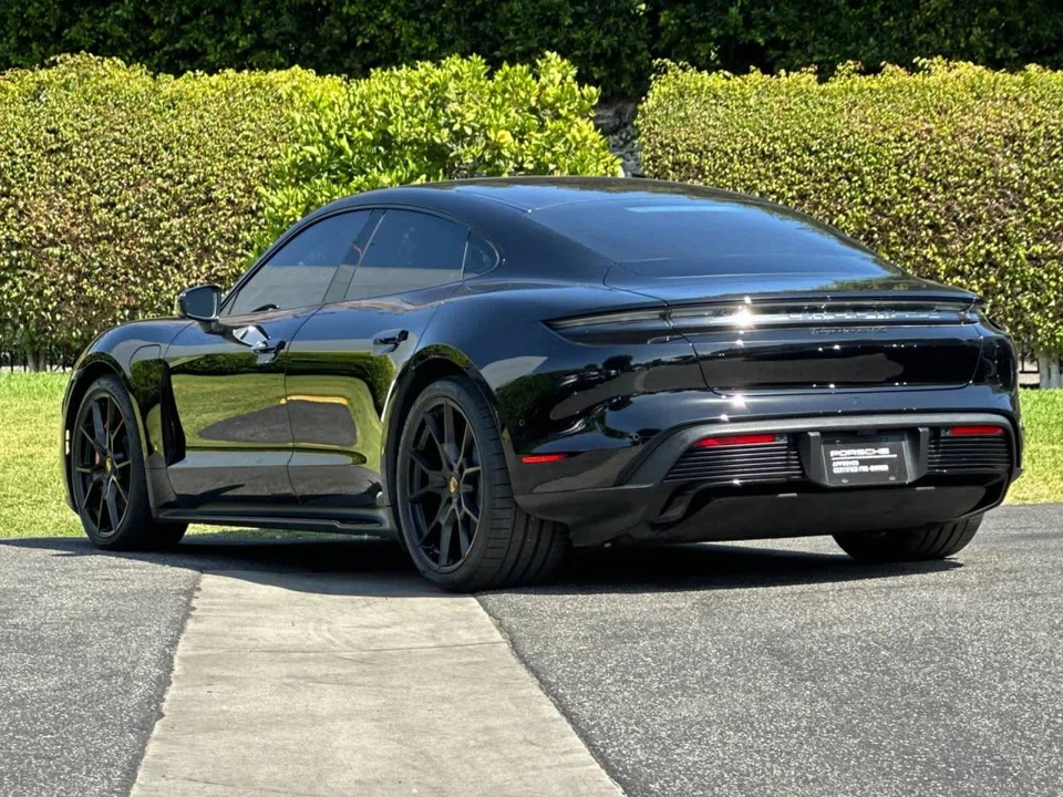 2024 Porsche Taycan GTS - Image 3 of 4