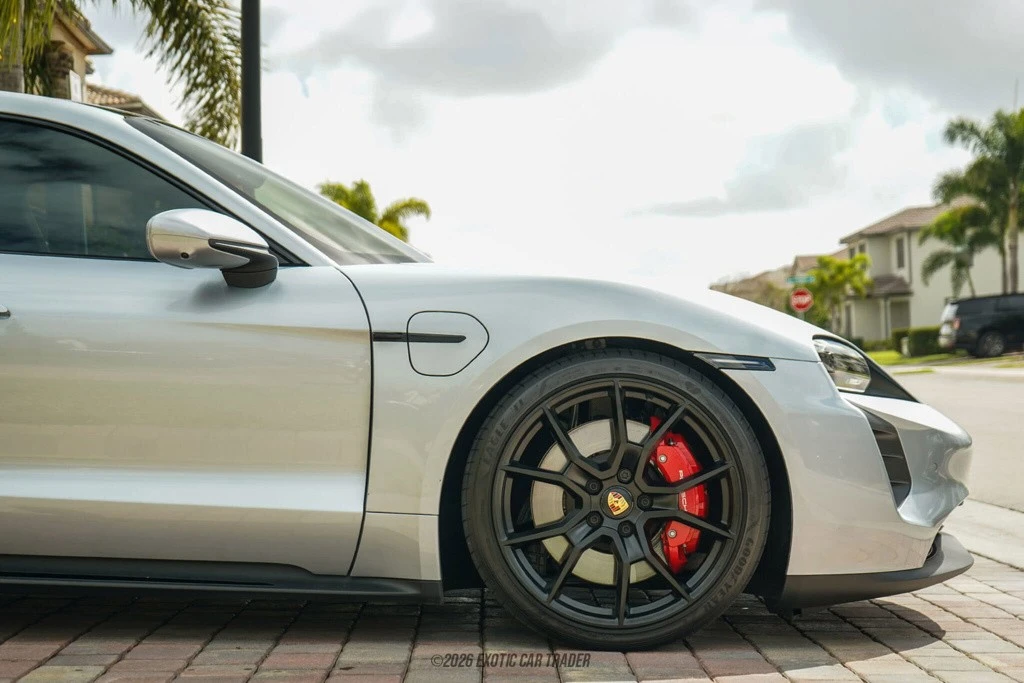2024 Porsche Taycan GTS - Image 11 of 12