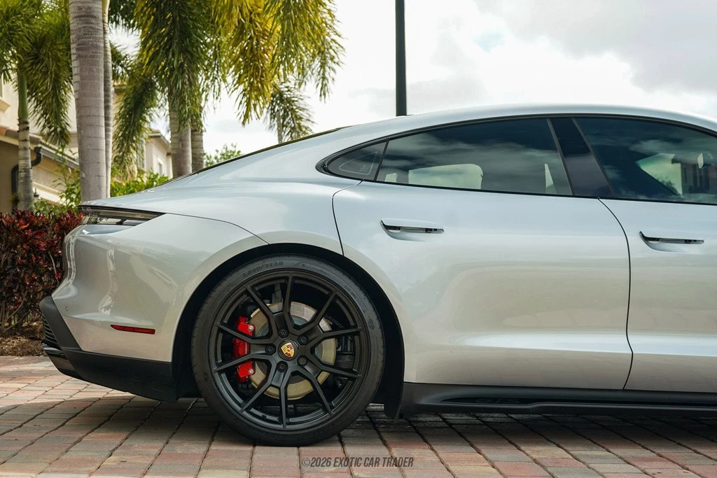 2024 Porsche Taycan GTS - Image 10 of 12