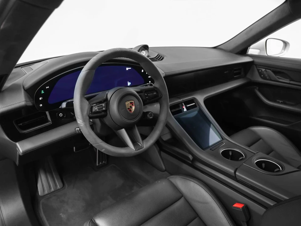 2024 Porsche Taycan GTS - Image 4 of 4