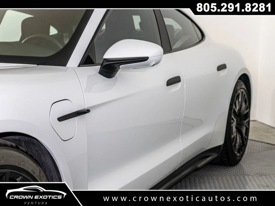 2024 Porsche Taycan GTS - Image 18 of 21
