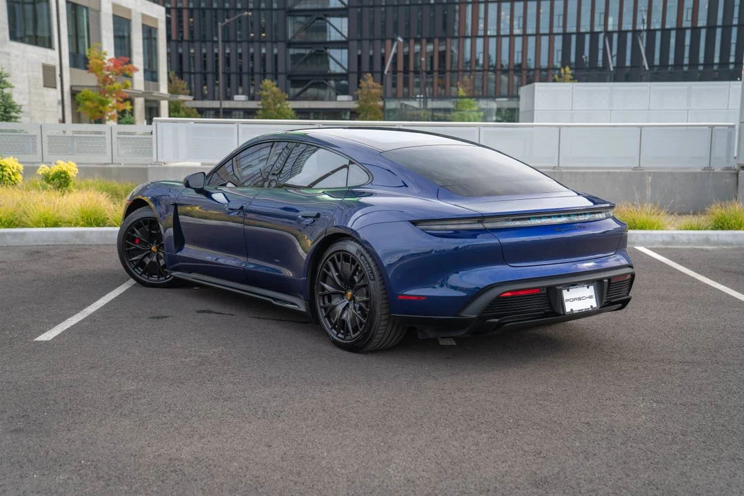 2024 Porsche Taycan GTS - Image 3 of 4