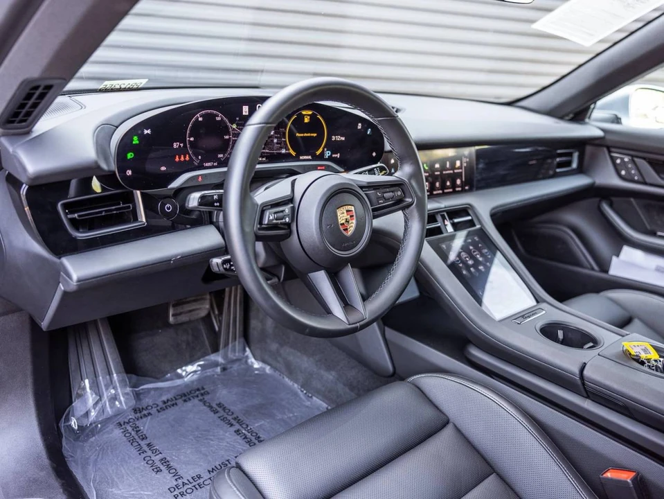 2024 Porsche Taycan - Image 4 of 5