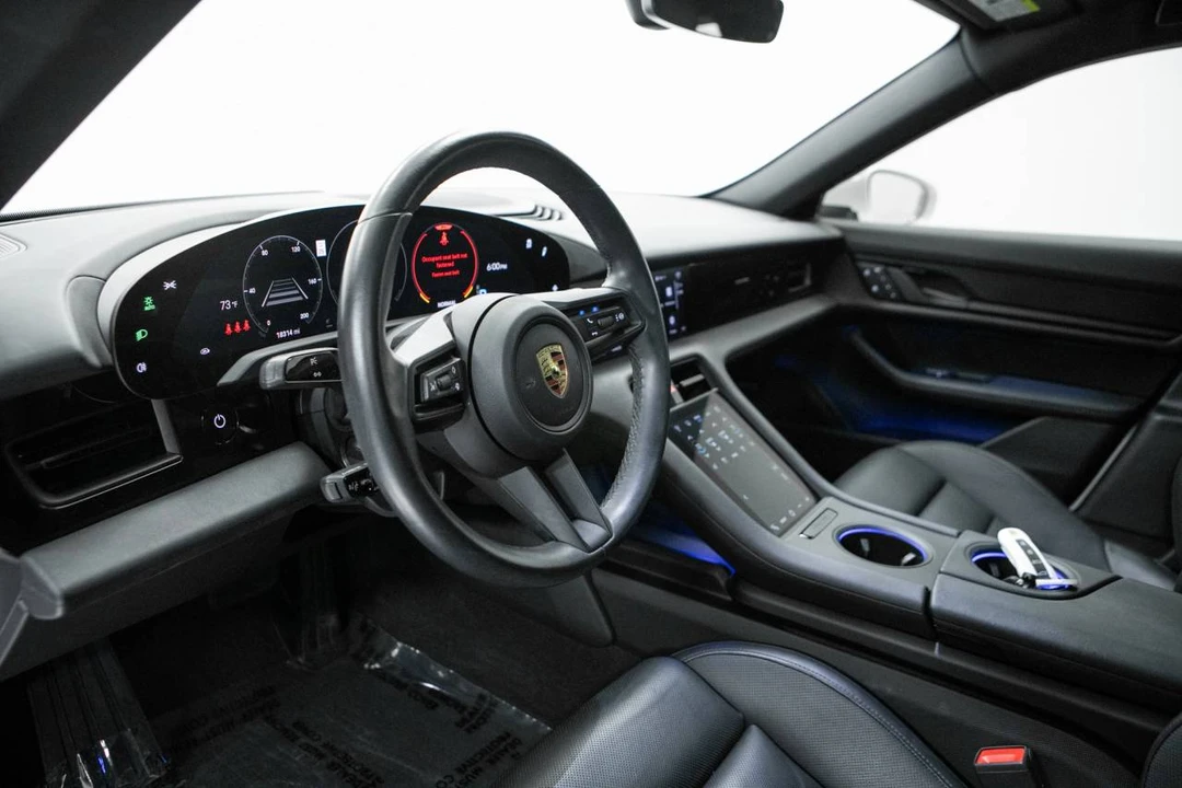 2024 Porsche Taycan - Image 4 of 5