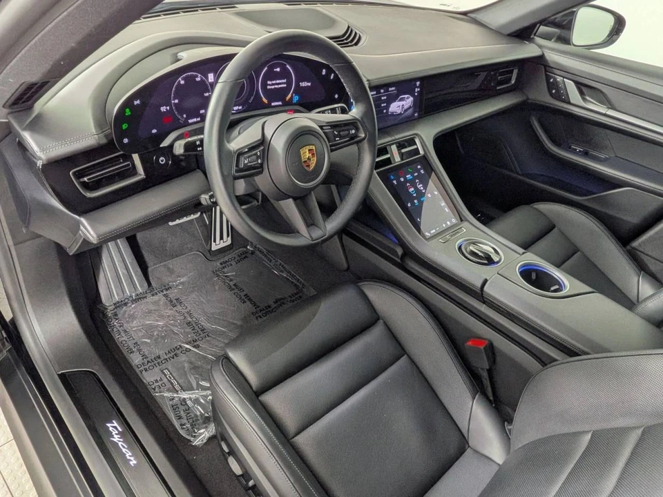 2024 Porsche Taycan - Image 4 of 5