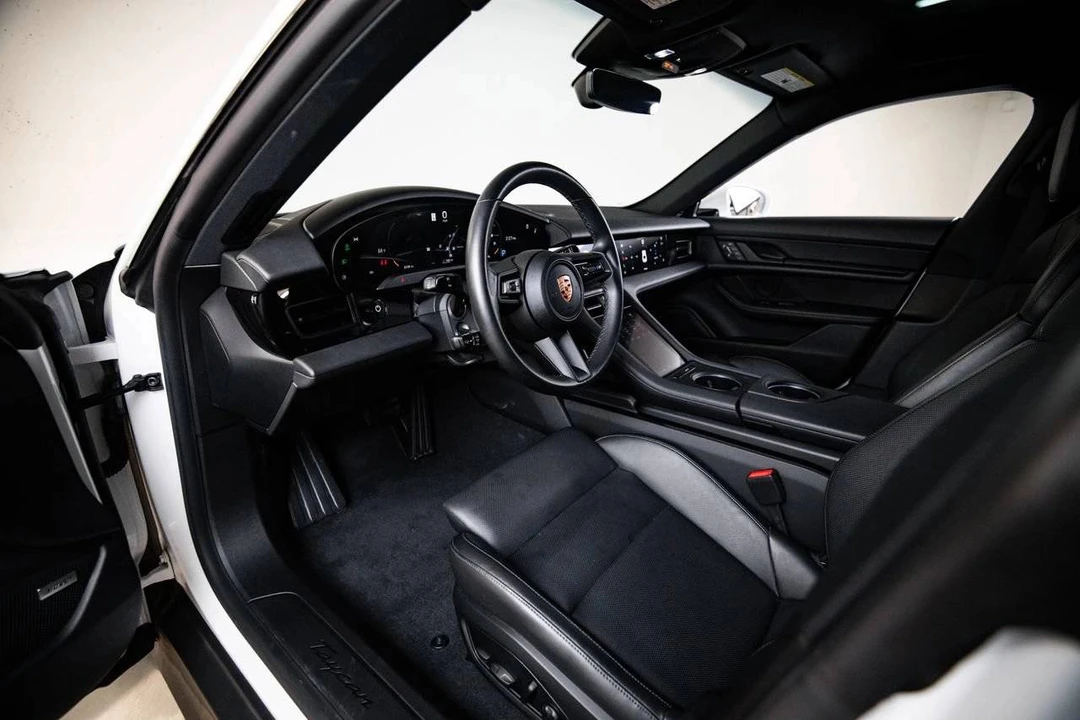 2024 Porsche Taycan - Image 4 of 5