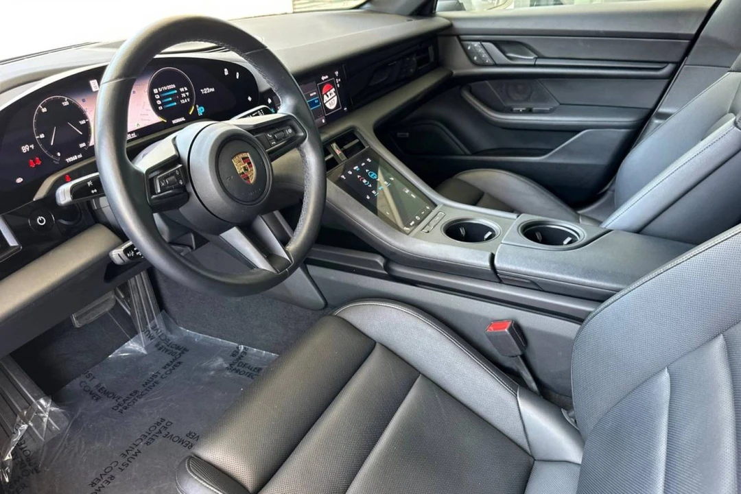 2024 Porsche Taycan - Image 4 of 5