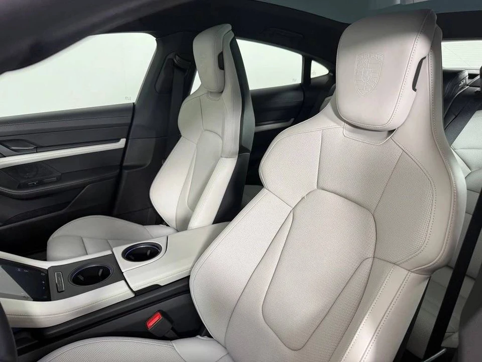 2024 Porsche Taycan - Image 5 of 5