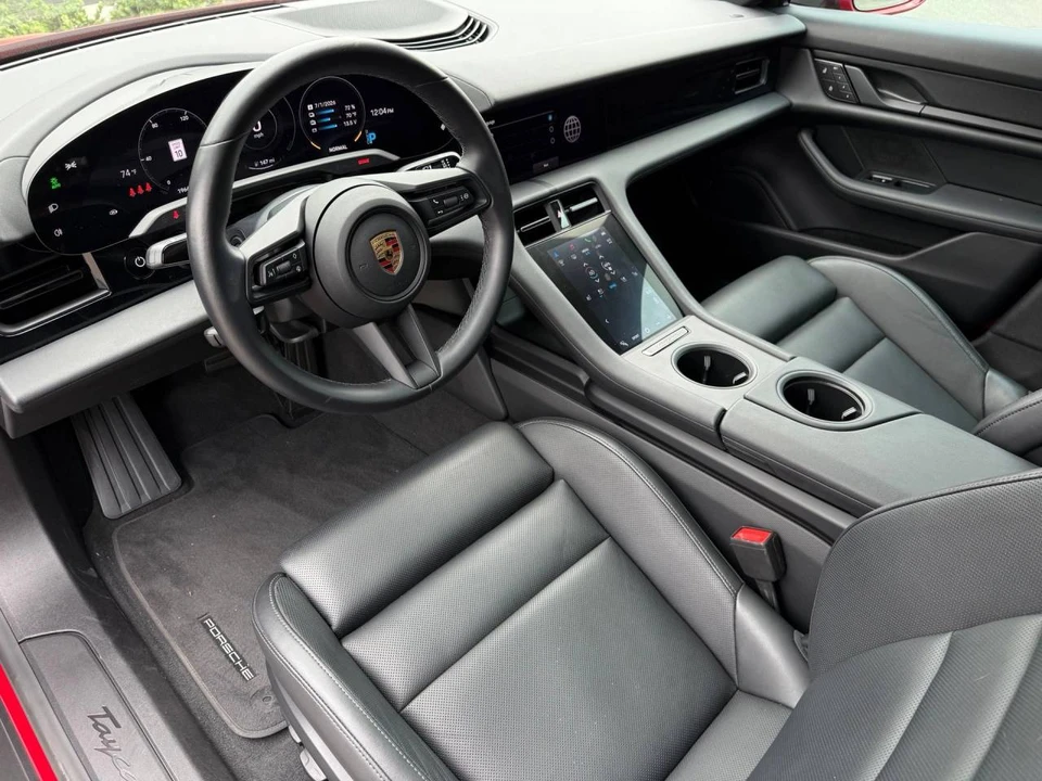 2024 Porsche Taycan - Image 4 of 5