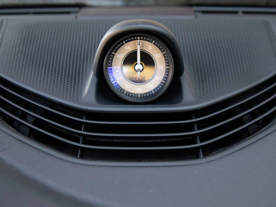 2024 Porsche Taycan - Image 5 of 5
