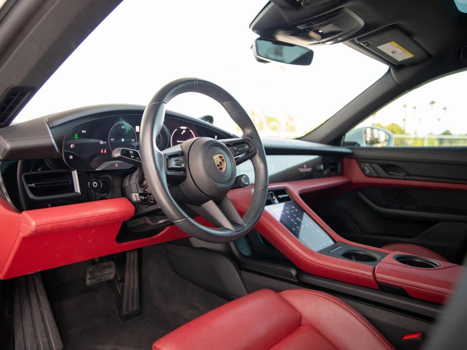 2024 Porsche Taycan - Image 4 of 5