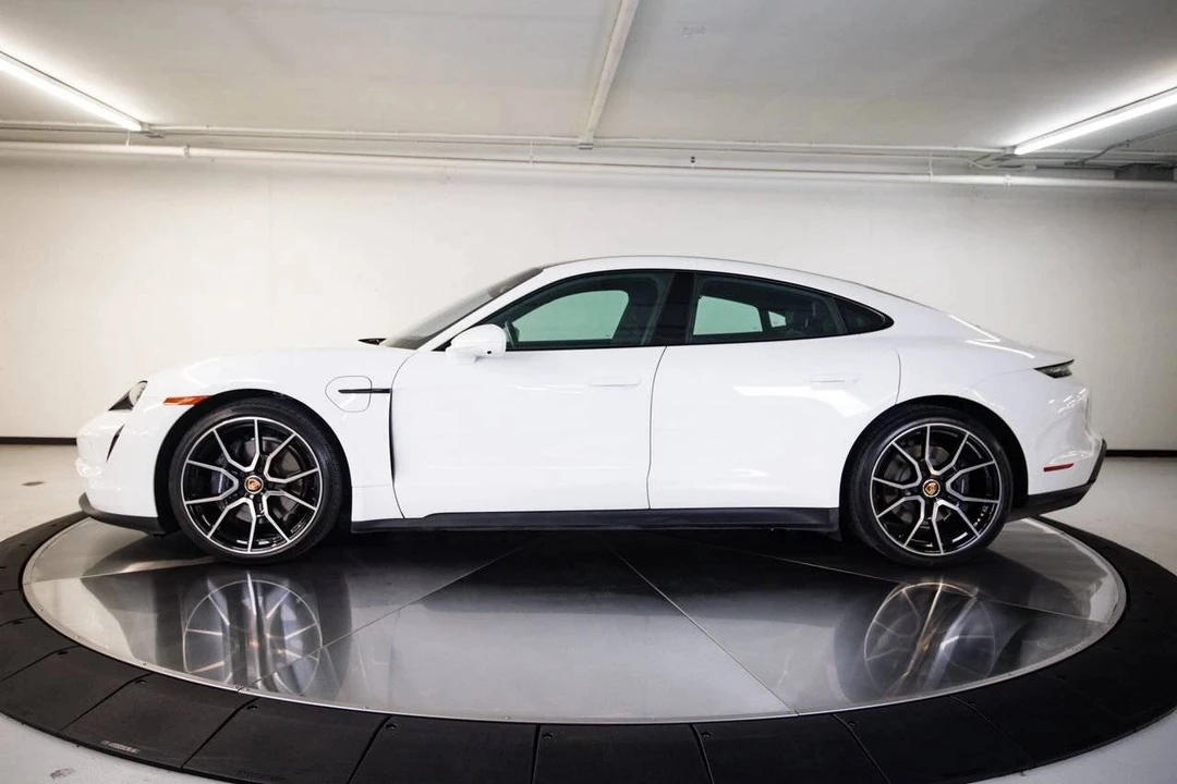 2024 Porsche Taycan - Image 2 of 5