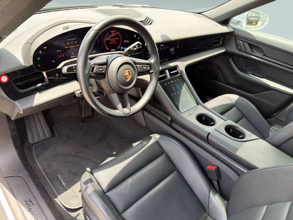 2024 Porsche Taycan - Image 4 of 5