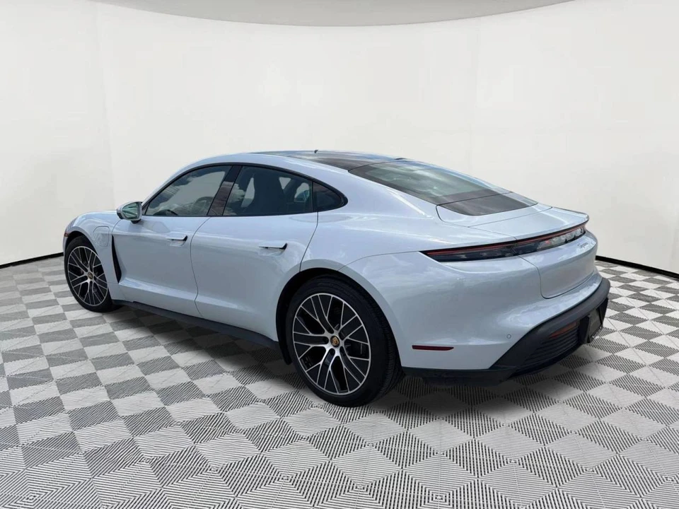 2024 Porsche Taycan - Image 3 of 5