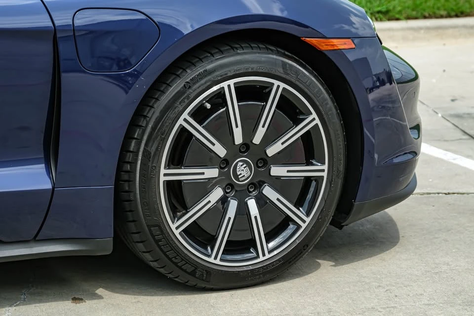 2024 Porsche Taycan - Image 20 of 20