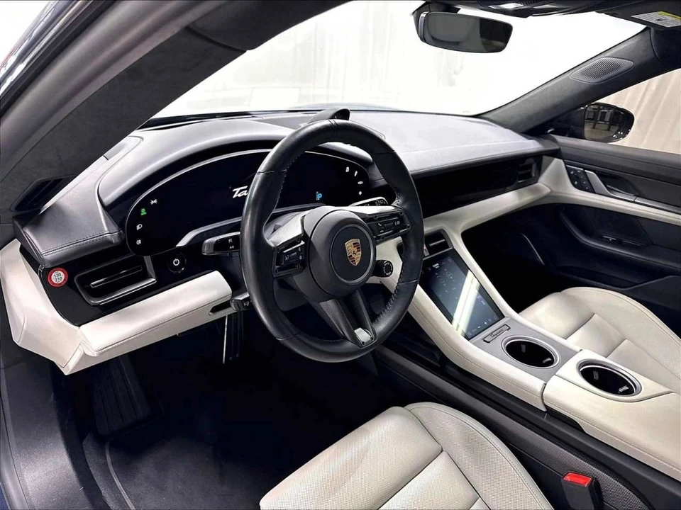 2024 Porsche Taycan - Image 4 of 5