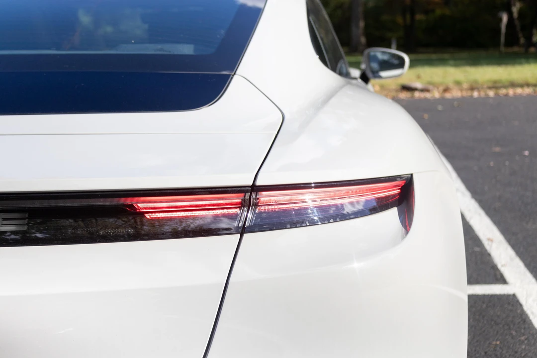 2024 Porsche Taycan Turbo S - Image 25 of 31
