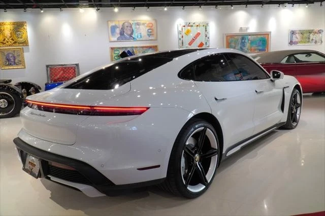2024 Porsche Taycan Turbo - Image 10 of 21