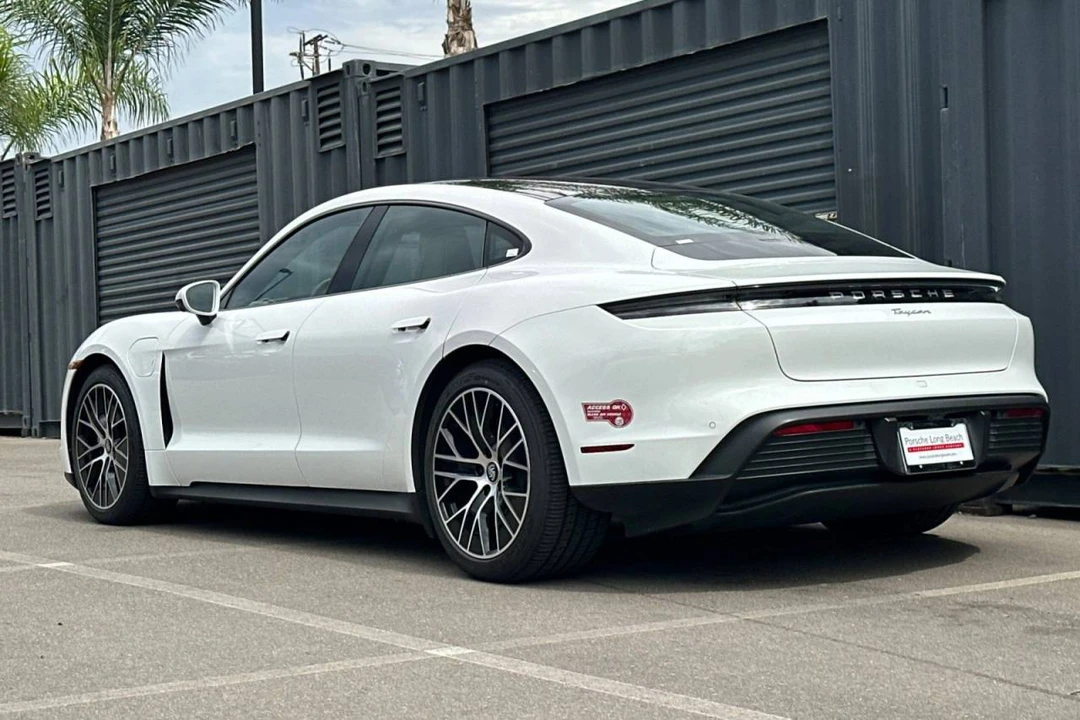 2024 Porsche Taycan - Image 3 of 4