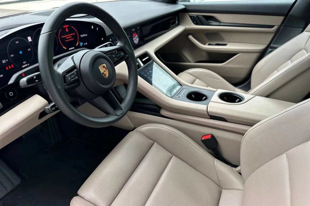 2024 Porsche Taycan - Image 4 of 4