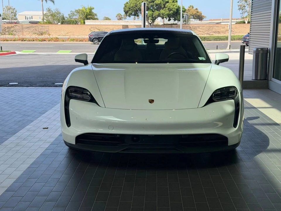 2024 Porsche Taycan - Image 4 of 4