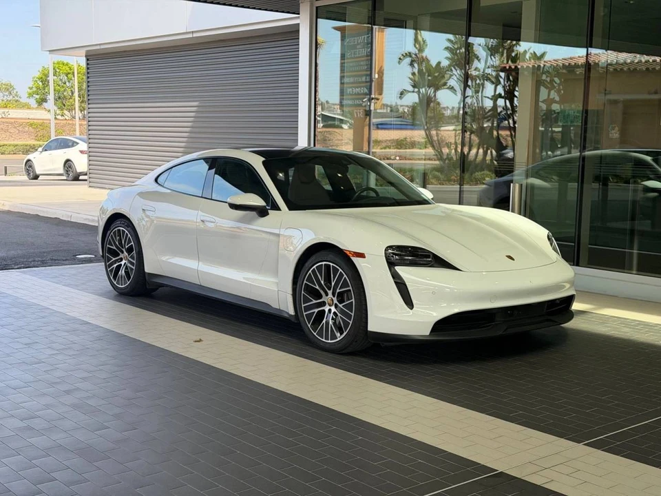 2024 Porsche Taycan - Image 3 of 4