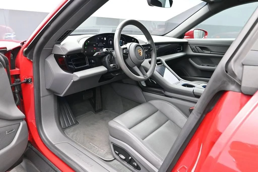 2024 Porsche Taycan - Image 4 of 4