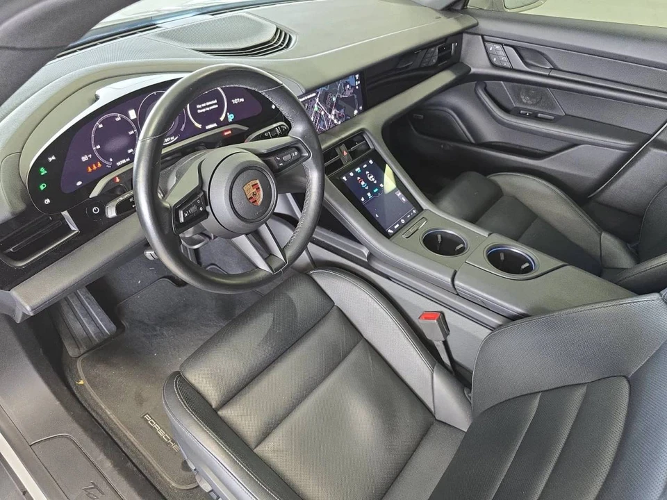2024 Porsche Taycan - Image 4 of 4