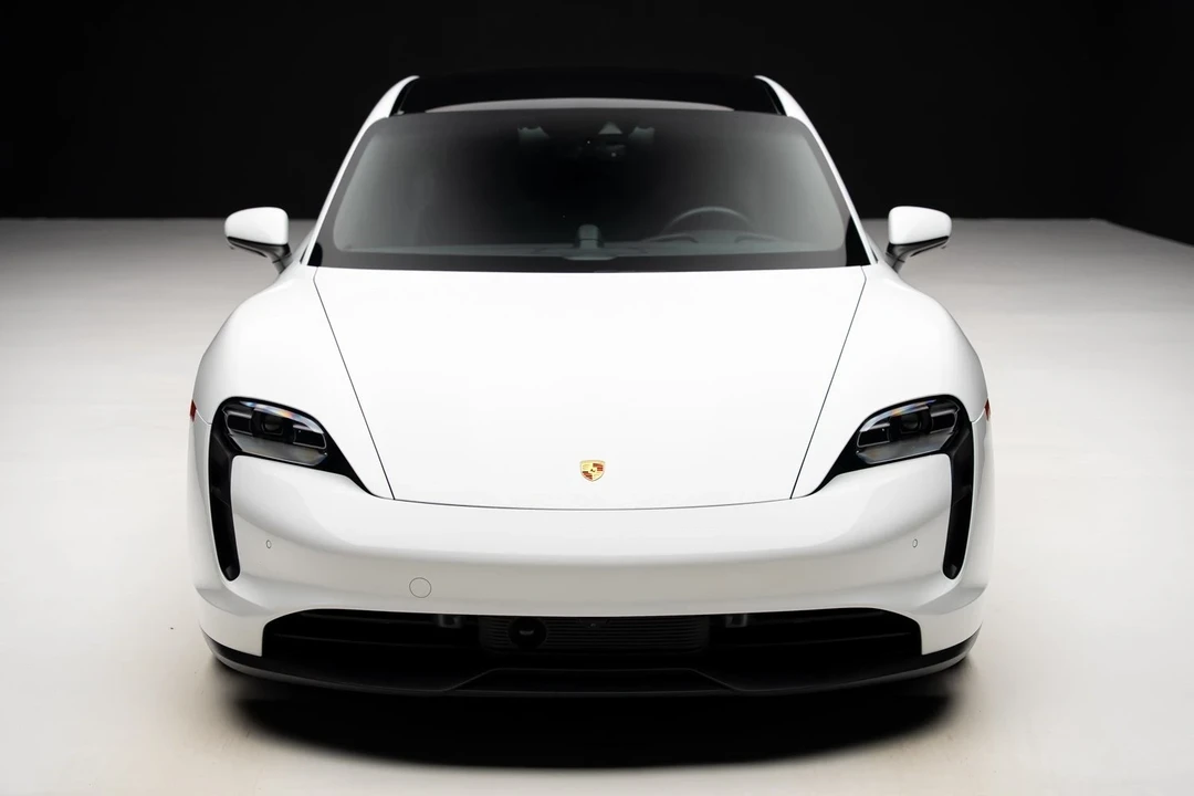 2024 Porsche Taycan - Image 5 of 12