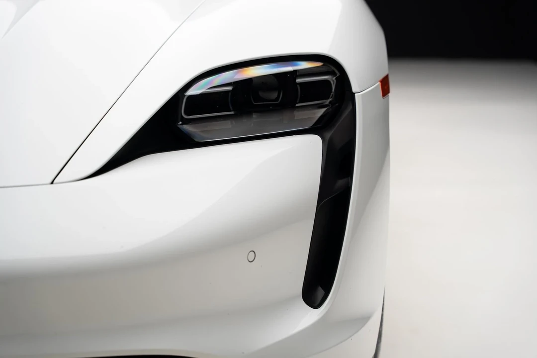 2024 Porsche Taycan - Image 9 of 12
