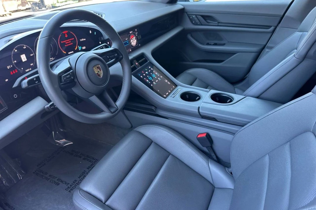 2024 Porsche Taycan - Image 4 of 4