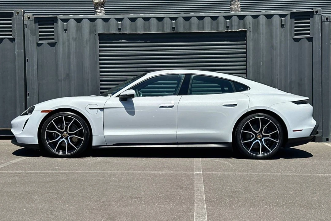 2024 Porsche Taycan - Image 2 of 4