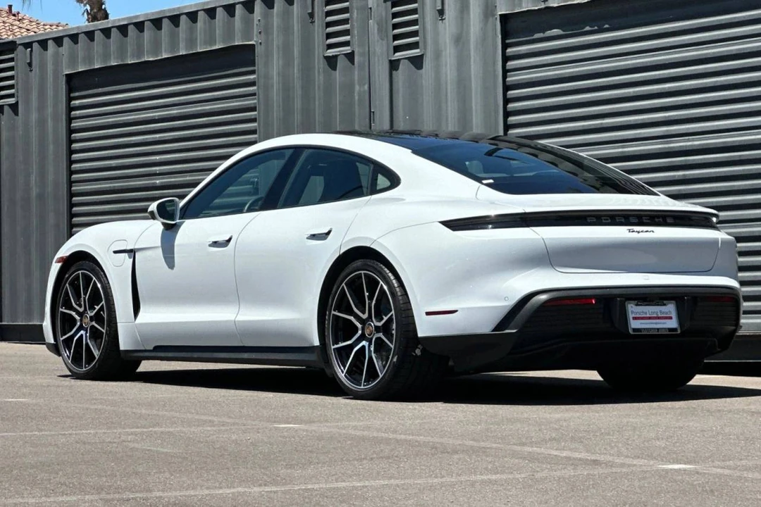 2024 Porsche Taycan - Image 3 of 4