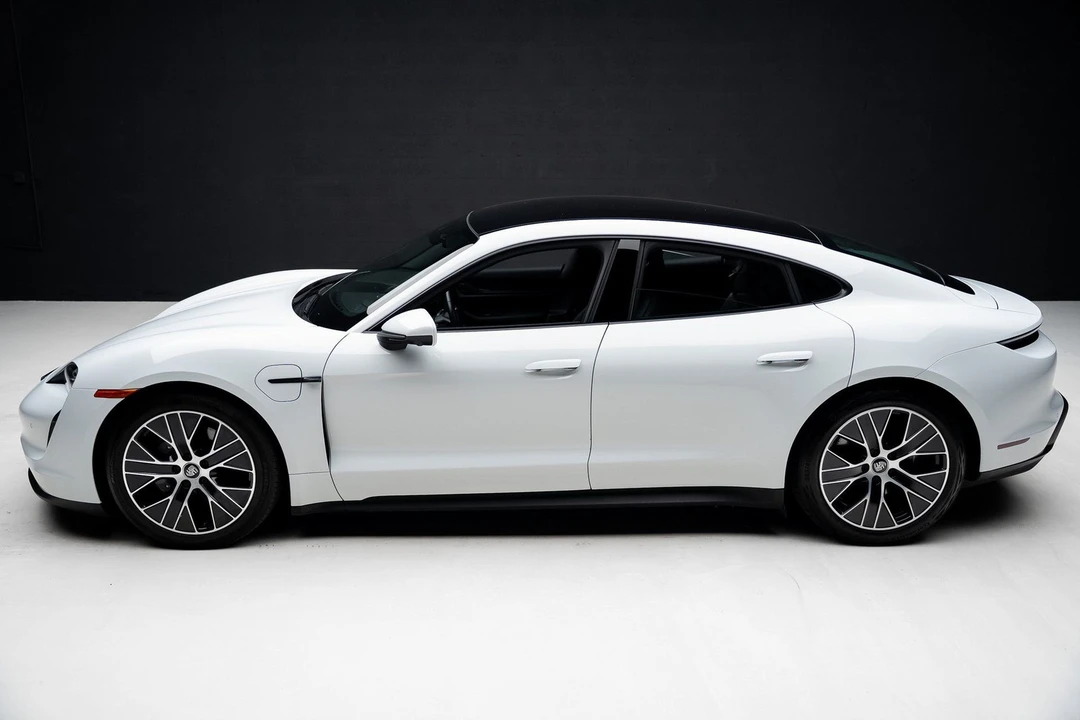 2024 Porsche Taycan - Image 15 of 21