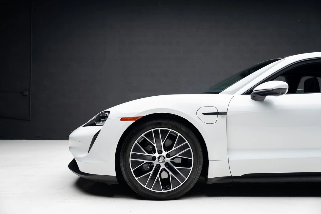 2024 Porsche Taycan - Image 17 of 21