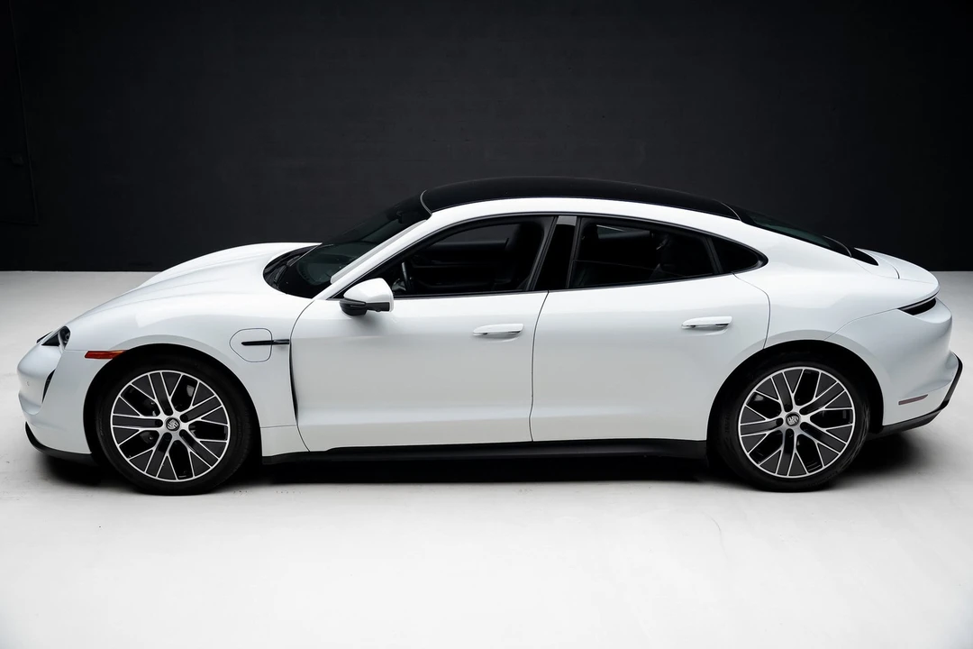 2024 Porsche Taycan - Image 15 of 21