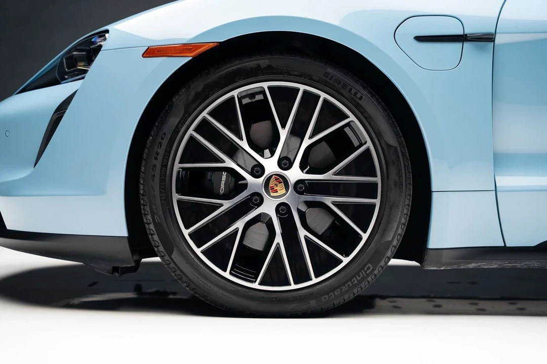 2024 Porsche Taycan - Image 18 of 21
