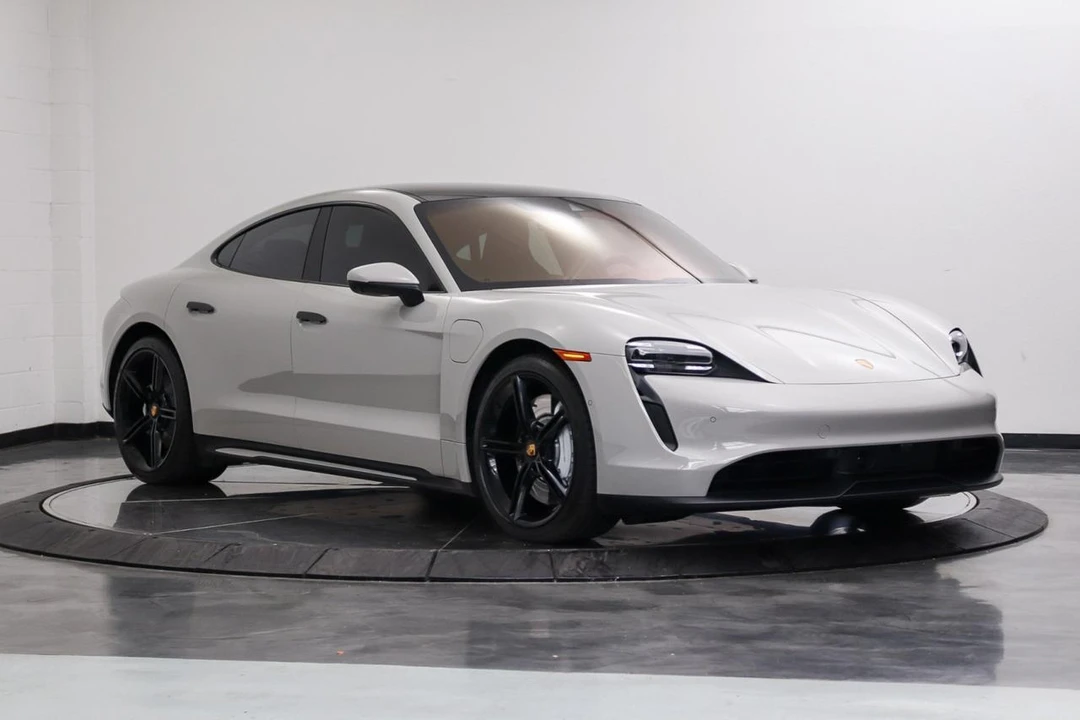 2024 Porsche Taycan - Image 8 of 31